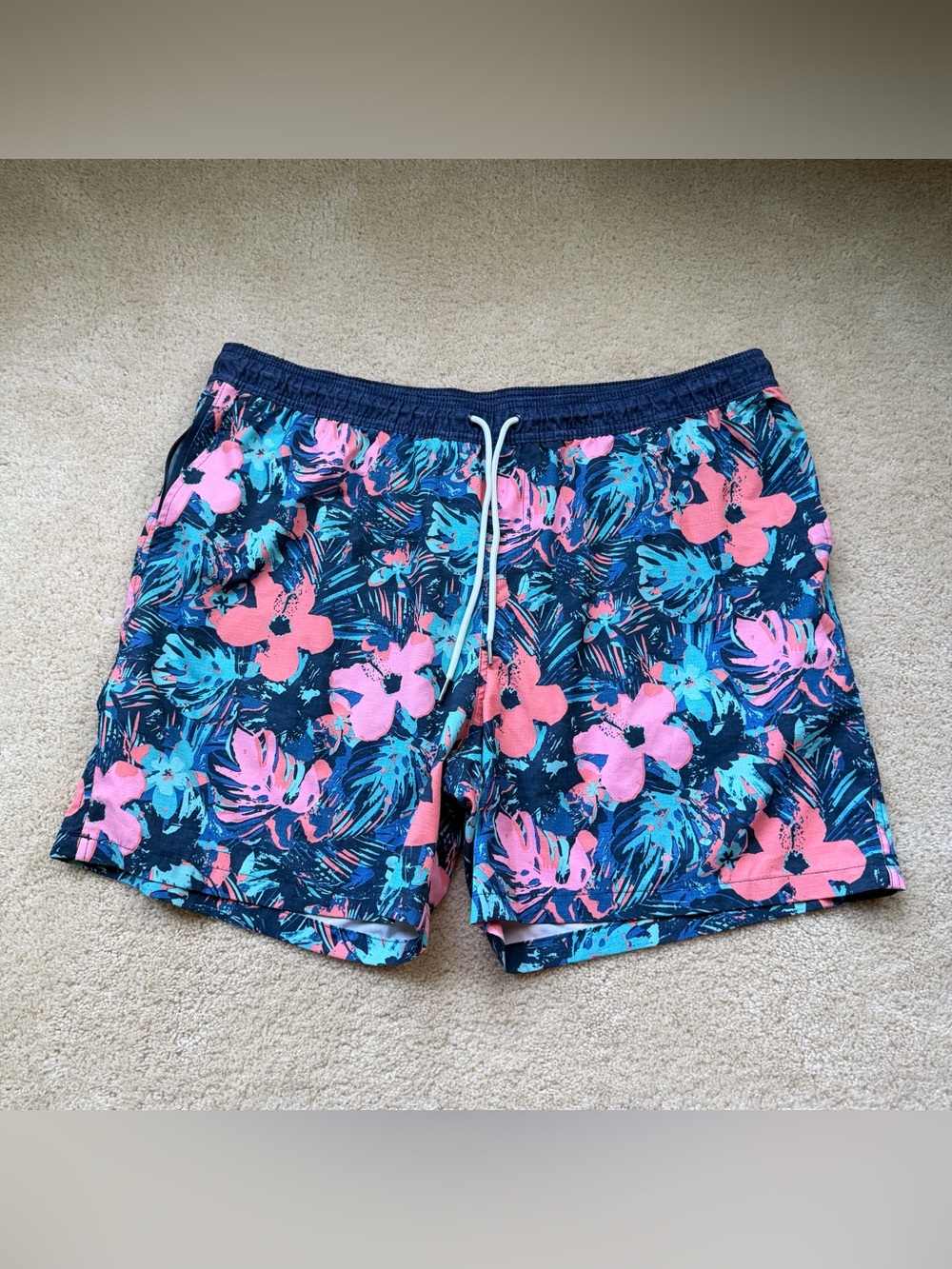 Goodfellow & Co. Men's Blue Floral Lined Swim Trunks - Size XXL - EUC - Stretch
